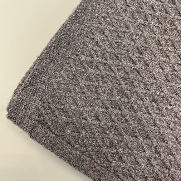 NWOT | Echo New York | Grey Patterned Knit Scarf - Picture 11 of 16
